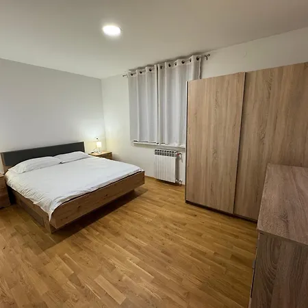 Апартаменты The Old Bevc House *